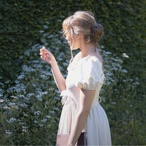 Meet your Posher, Gloria